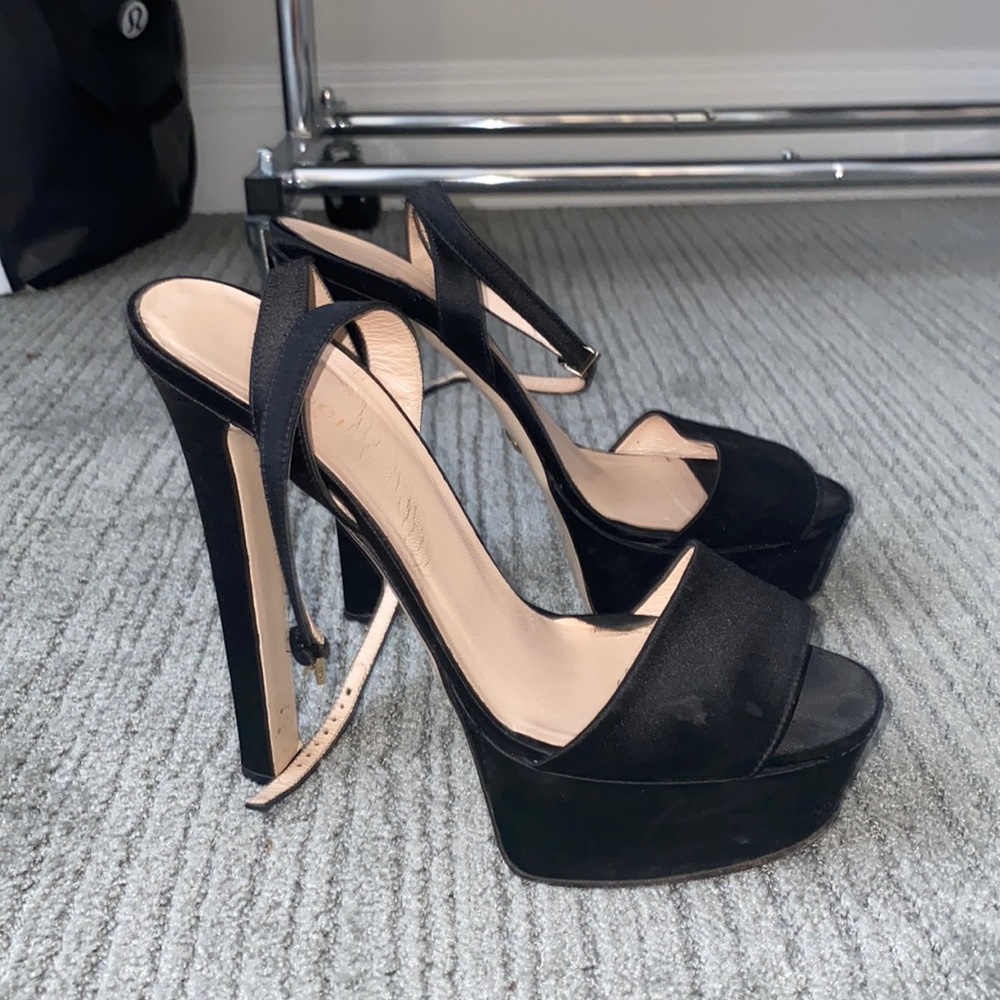 Gucci platform sandals size 40